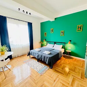 Aparthotel Pirosmani Boutique, Tbilisi